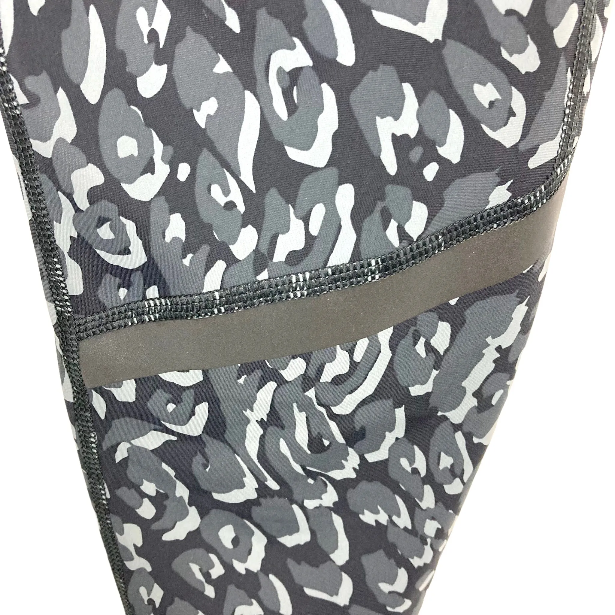 Sweaty Betty Zero Gravity Printed 7/8 Leggings- Size M (Inseam 22.5)