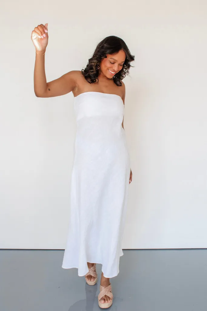 Timeless Moments Linen Maxi Dress