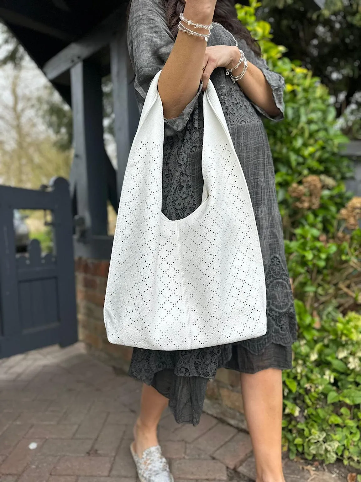 White Diamond Pattern Slouch Bag Set