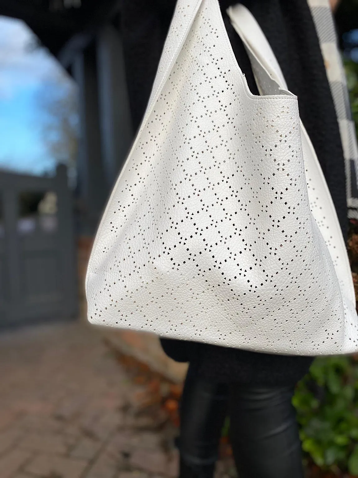 White Diamond Pattern Slouch Bag Set