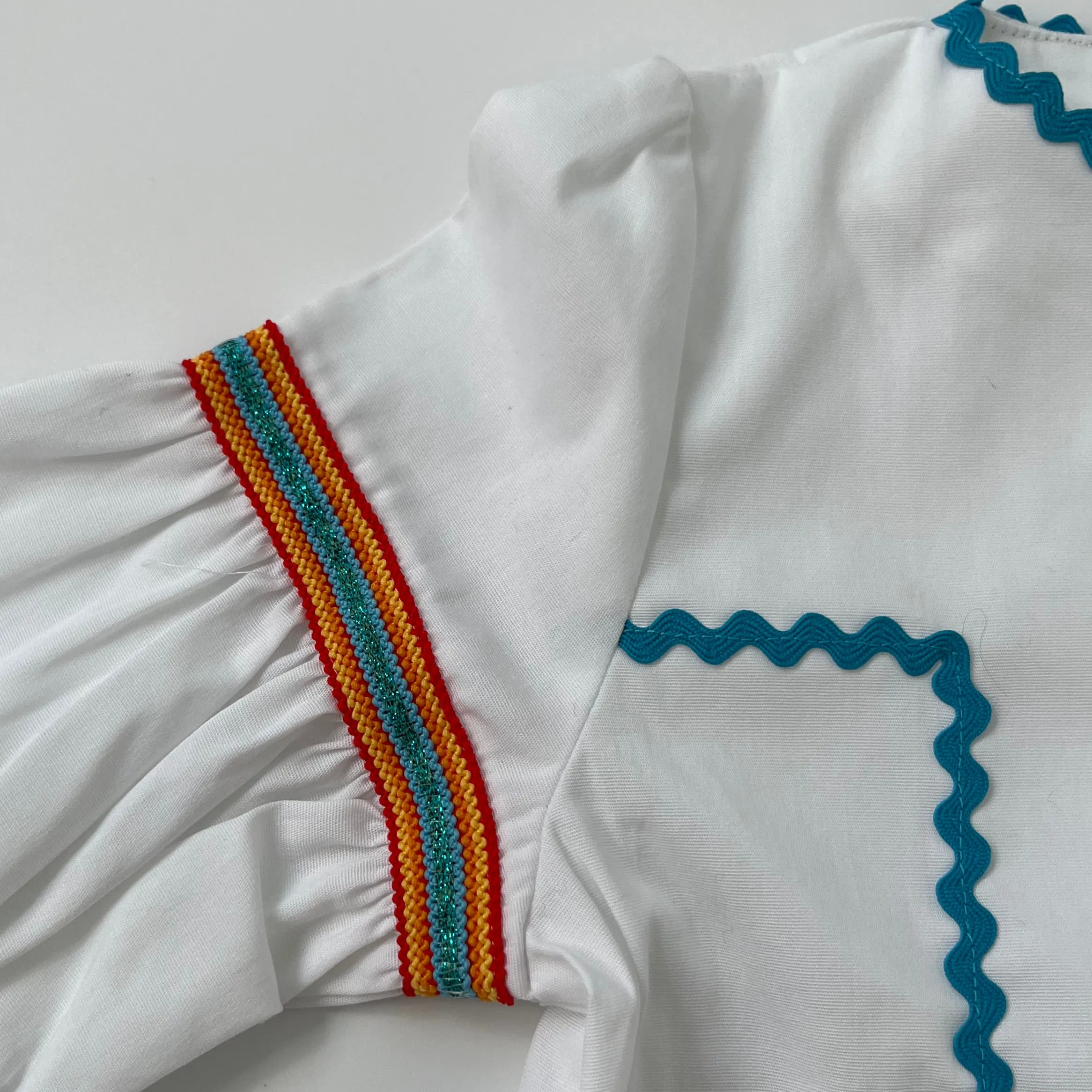 White Kaftan With Ric Rac Trim: 3-4 Years & 9-10 Years